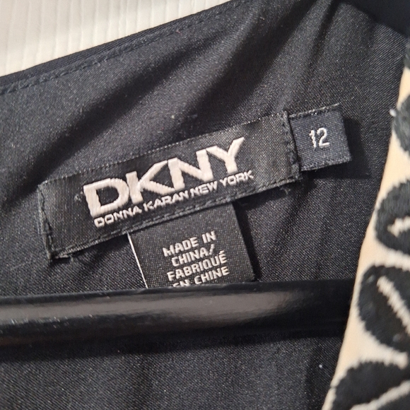 DKNY black & white Fit and Flare dress size 12 - Picture 3 of 10